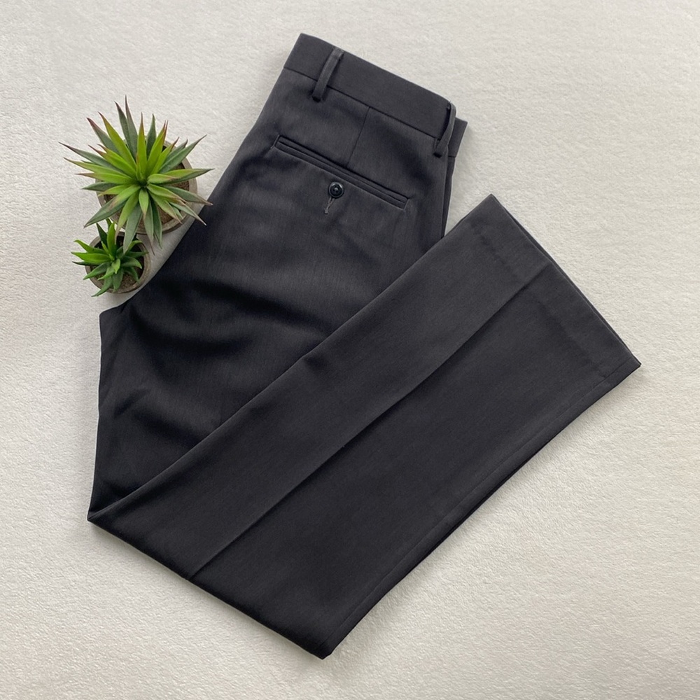 JF J. Ferrar Flat Front Classic Fit Dress Pant/Trouser (30x30, Gray) - Picture 2 of 13